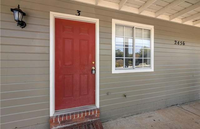 2 Bed 1.5 Bath Condo Gallery 4