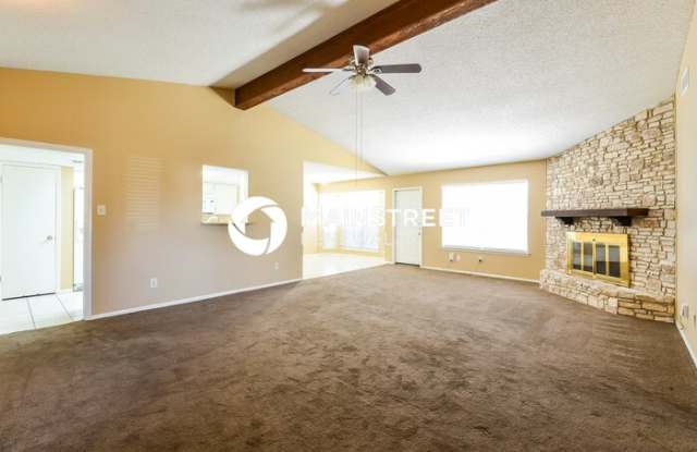 8222 Meadow Sun Street Gallery 4