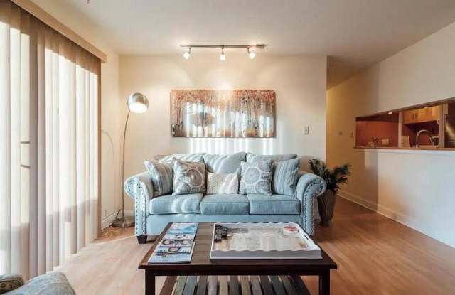 905 WOODHOLLOW DRIVE - 905 Woodhollow Drive, Marlton, NJ 08053
