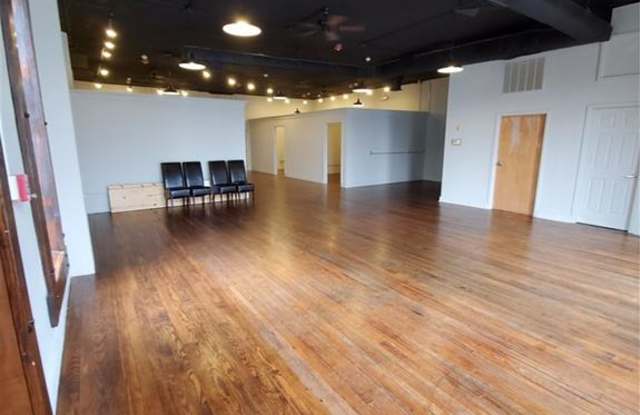 726 Ryan Street Gallery 3
