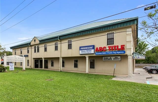 1101 W AIRLINE Highway - 1101 West Airline Highway, Laplace, LA 70068