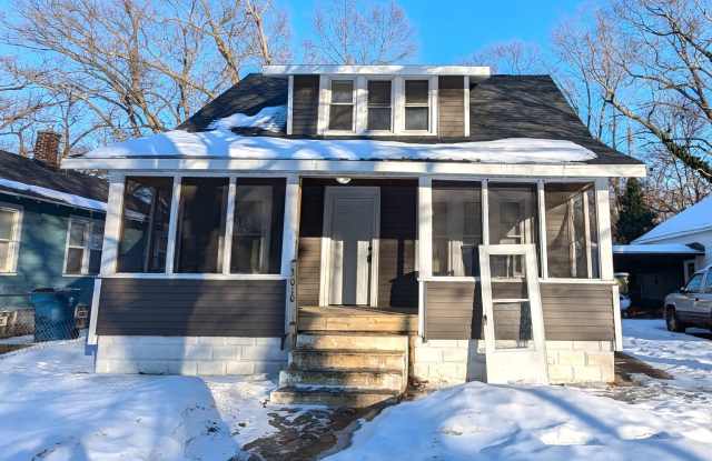 3010 Highland, 3 bedroom house with basement - 3010 Highland Street, Muskegon Heights, MI 49444