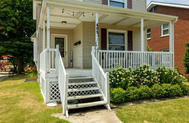 405 Starkweather Street Gallery 3