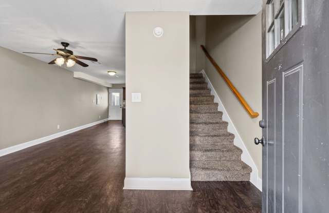 Pet Friendly Two Bedroom! Gallery 3