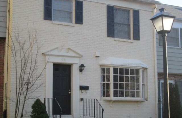 * Re-Rental Available on 7/25/25 *3 Bedroom 2.5 Bath Townhouse photos photos
