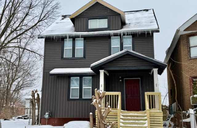 For Lease : 5 bedroom 1 1/2 bathroom fully renovated home in nice area. Call KPM 313-429-3244 photos photos