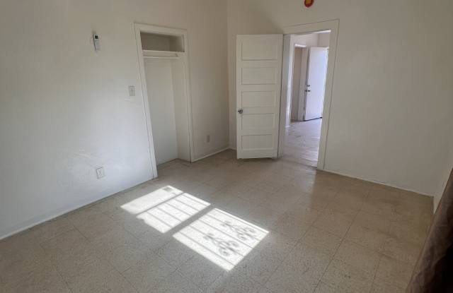 132 W Lincoln Street - 1 Gallery 3