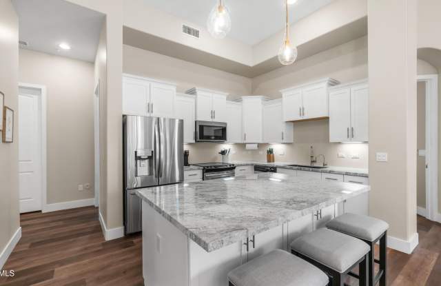 15550 S 5TH Avenue - 15550 South 5th Avenue, Phoenix, AZ 85045