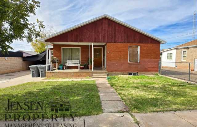 Two Bedroom Downstairs Apartment For Rent-Newley Remodeled! photos photos
