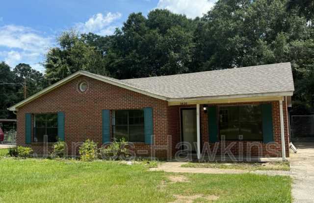 3820 Donna Dr, Millbrook, AL 36054 photos photos