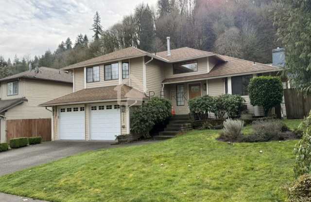 Beautifully Updated 3-Bedroom Home with A/C, Fenced Yard  Modern Finishes photos photos