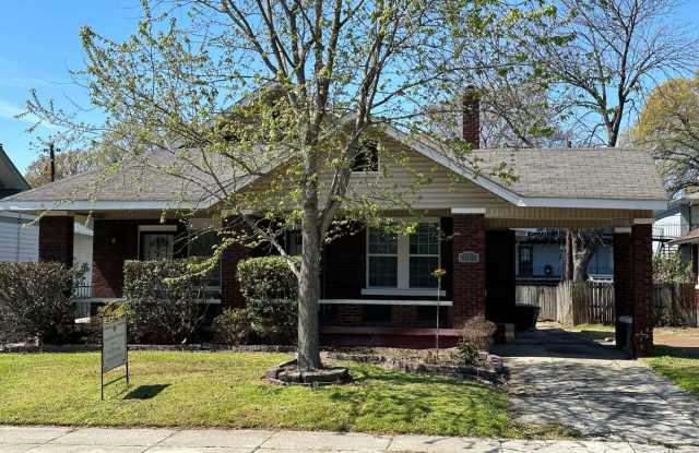 Beautiful Home 4 Bedroom/2 1/2 Bath @ 443 N. Avalon photos photos