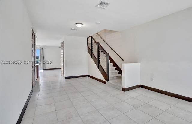 16011 NW 91st Ct Gallery 4