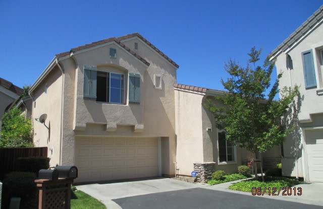 Central Fremont Single Family Gem has brand new paint inside/out, brand new carpet photos photos