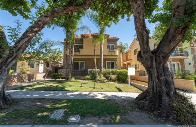 732 E Palm Avenue - 732 East Palm Avenue, Burbank, CA 91501