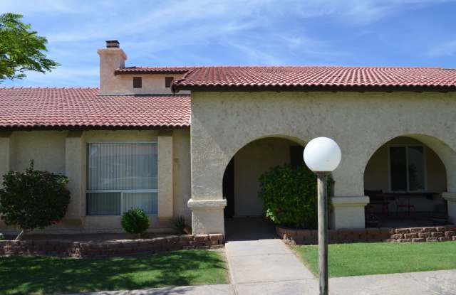 Two Bedroom Townhome Centrally Located in Yuma. photos photos