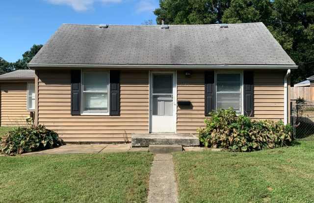 3BR/2BA Waldo Bungalow - Large Fenced Yard, 1-Car Garage, & Washer/Dryer Hook Ups Gallery 4