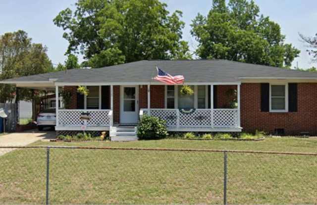 3 Bed / 1 Bath Available in Lafayette Villiage! photos photos