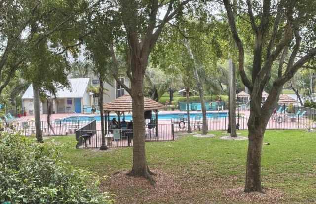 2112 S Cypress Bend Dr photos photos