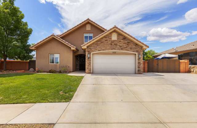 225 Falcon Court Gallery 2