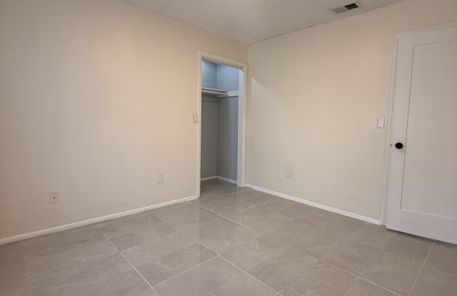 7210 Manhattan Dr photos photos