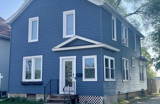 714 North Broadway Avenue - 1 photos photos