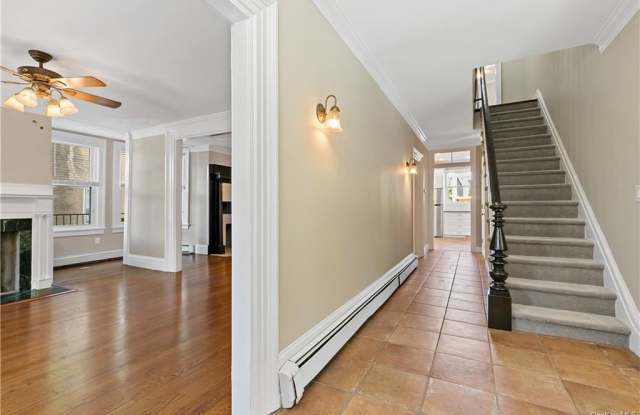 195 Broadway Gallery 3