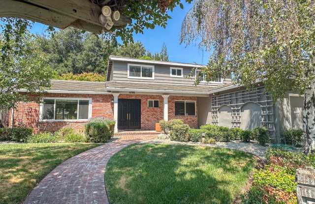 Lovely Willow Glen Home with beautiful yard! Gallery 1