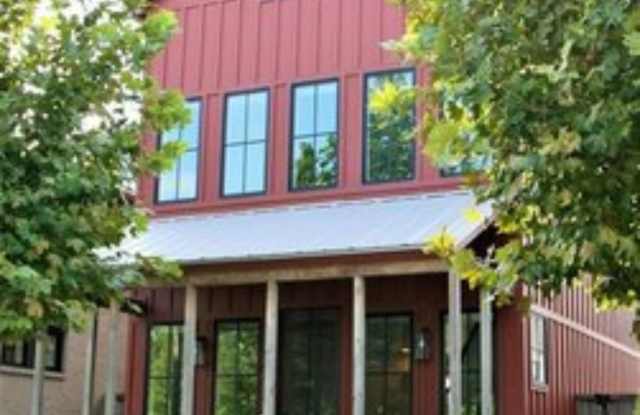 1817 Runway Blvd - 1817 Runway Boulevard, Oklahoma City, OK 73108