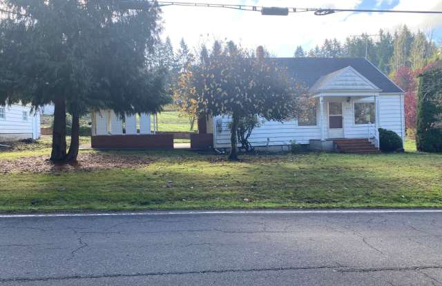 Country Home - 18112 Southeast Vogel Road, Damascus, OR 97089
