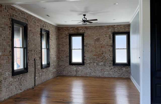 113 E Madison Avenue Gallery 4