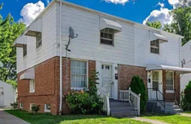 1523 Babbitt Road Gallery 1