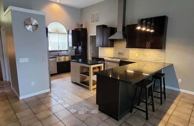 3648 Oakbrook Lane Gallery 4