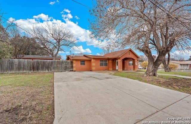 3323 W Woodlawn Ave photos photos