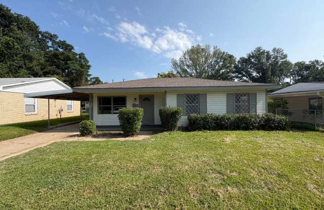 Amazing 3 Bed/1 Bath House FULLY remodeled with Central Air & Heat photos photos Amazing 3 Bed/1 Bath House FULLY remodeled with Central Air & Heat photos photos