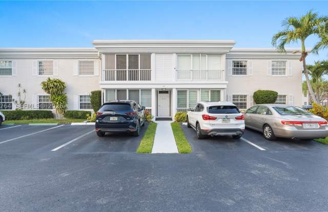 6315 Bay Club Dr Gallery 1