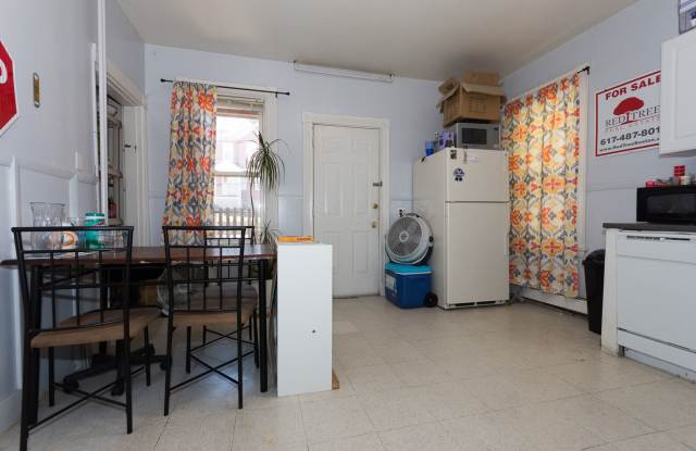 3 Bed / 1 Bath on Hillside St | Mission Hill | 9/1 photos photos