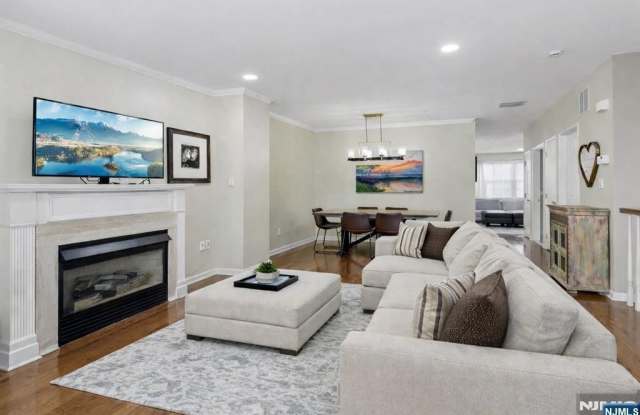 273 Roslyn Court 273 photos photos