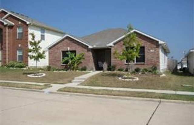 123 Idlewheat Ln - 123 Idlewheat Lane, Dallas, TX 75241