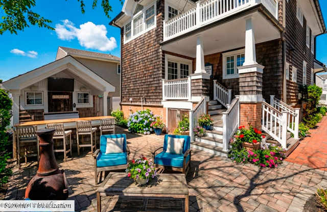 565 Trout Avenue photos photos