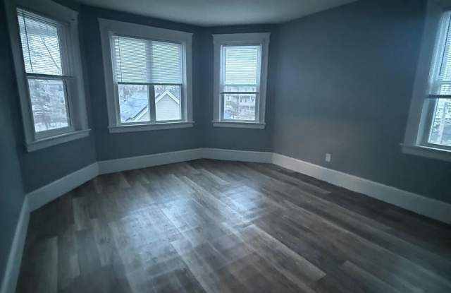 18 Oak Hill Avenue - 3F photos photos