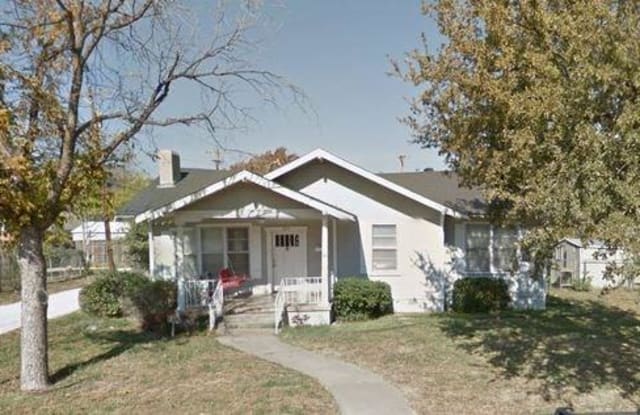 826 En 15th Street - 826 en 15th St, Abilene, TX 79601