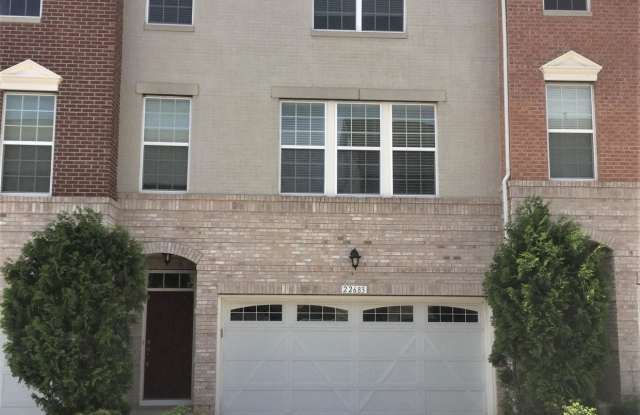 22683 FLOWING SPRING SQUARE - 22683 Flowing Spring Square, Brambleton, VA 20148