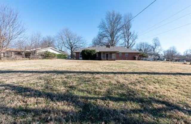 PRE-LEASING! Southeast Springfield 3 Bedroom, 2 Bathroom photos photos