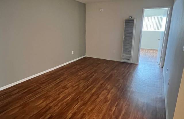 VS photos photos VS photos photos