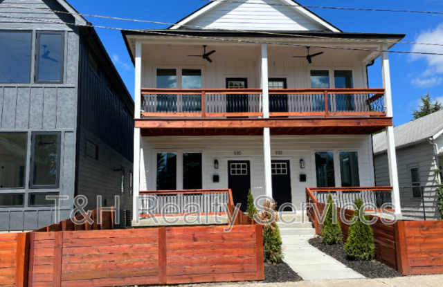 930 Woodlawn Avenue photos photos