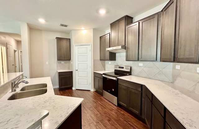 3BED / 2 BATH House for lease in New Braunfels! Available Now! Gallery 1