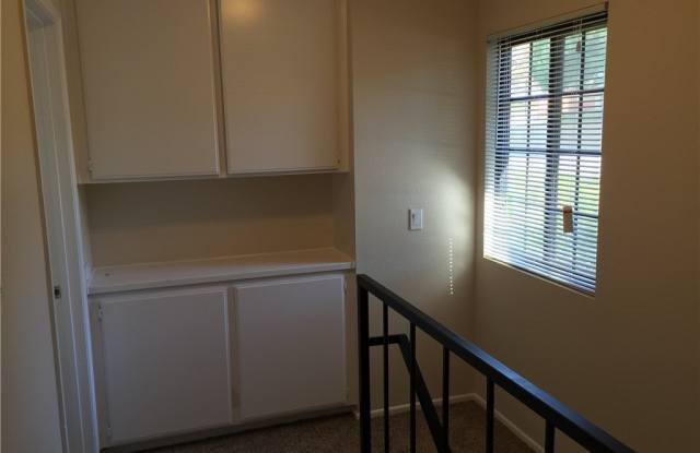 2979 N Orange Olive Gallery 4