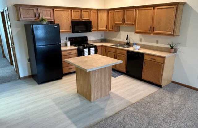 Quiet Neighborhood - Troy, OH (2 Bedroom Ranch Condo with Attached Garage) photos photos
