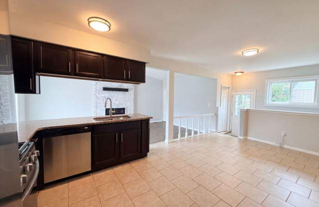 42196 Fairview Dr Gallery 4